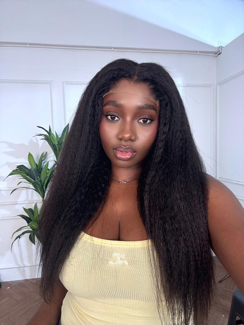 Vera Kinky Straight™ – 24″ 13×4 Lace Frontal Wig